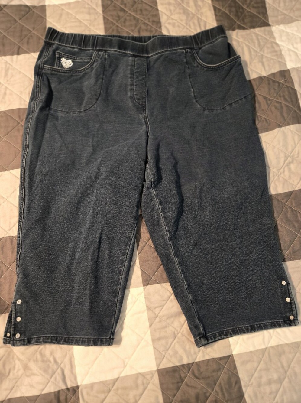 Quacker Factory Women’s Dark Blue Stretch Capri Jeans, XL